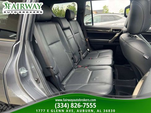 Used 2021 Lexus GX 460 Luxury w/ Accessory Package AWD/4WD image 13