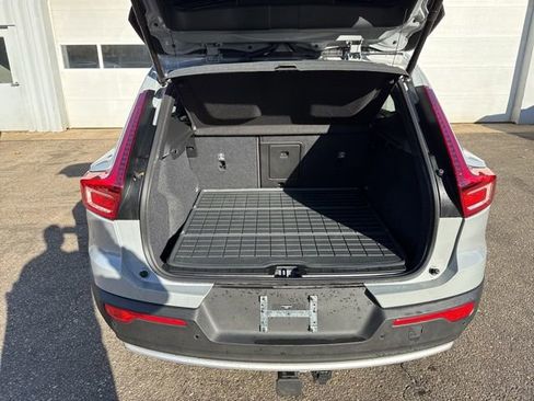 Certified 2025 Volvo XC40 B5 Core w/ Protection Package Premier image 23