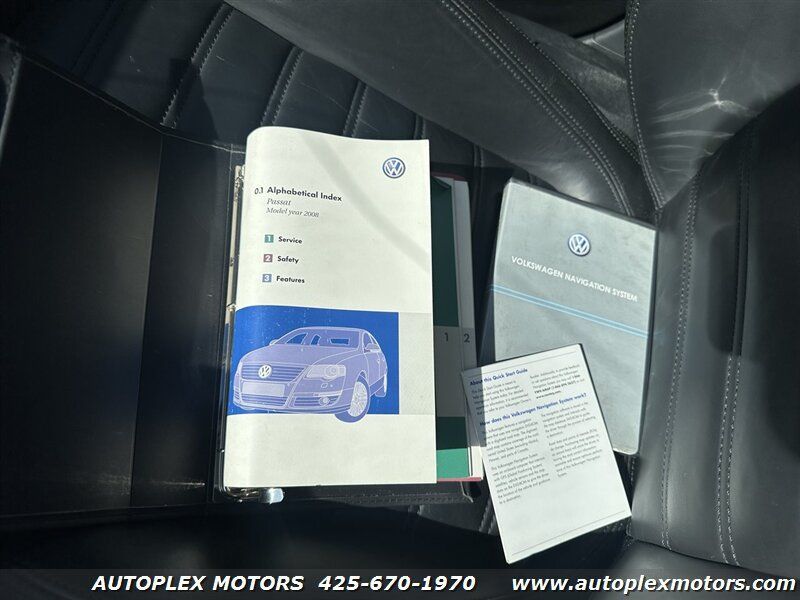 Used 2008 Volkswagen Passat VR6 FWD image 24