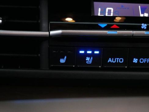 Certified 2022 Toyota Sienna Platinum AWD/4WD image 26