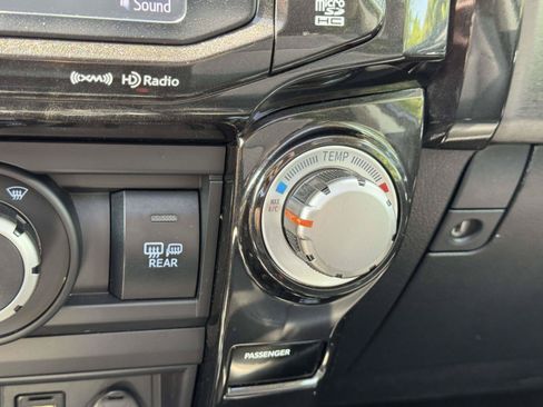 Used 2019 Toyota 4Runner TRD Off-Road Premium AWD/4WD image 31