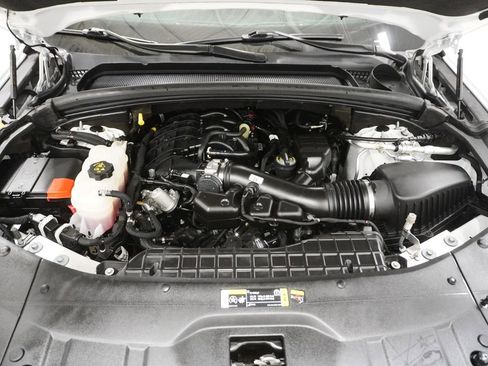 Used 2023 Jeep Grand Cherokee L Limited w/ Luxury Tech Group II image 9