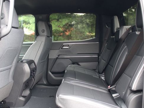 New 2026 GMC Sierra EV Elevation w/ LPO, Elevation Dark Package image 32