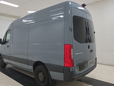 Used 2024 Mercedes-Benz Sprinter 2500 image 4