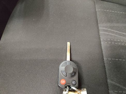 Used 2018 Ford Focus SE FWD image 32