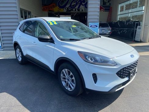 Used 2022 Ford Escape SE image 4
