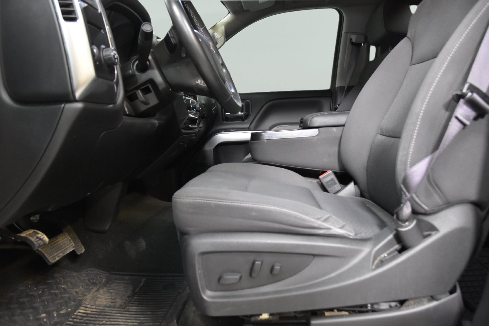 Used 2017 Chevrolet Silverado 1500 LT w/ Texas Edition RWD image 12
