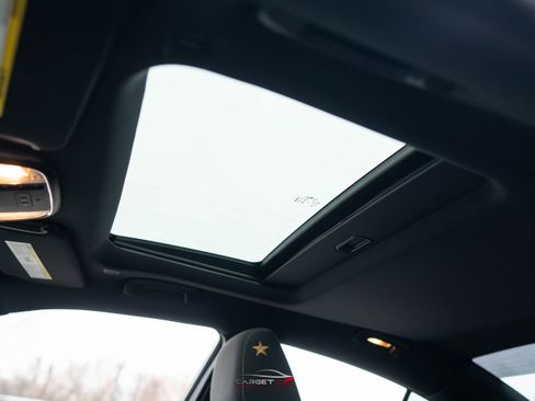 Used 2019 Dodge Charger Scat Pack w/ Stars & Stripes Edition image 39