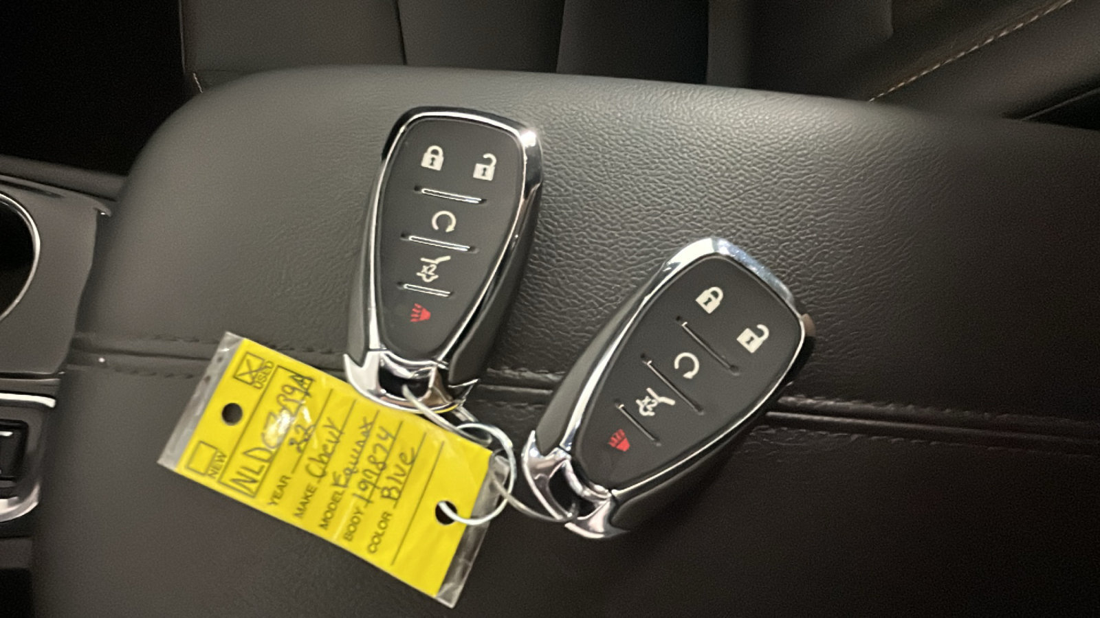 Used 2022 Chevrolet Equinox Premier AWD/4WD image 25