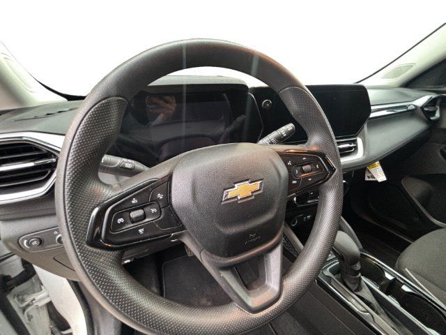 Used 2024 Chevrolet TrailBlazer LT FWD image 12