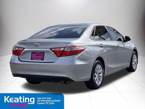 Used 2016 Toyota Camry LE image 5