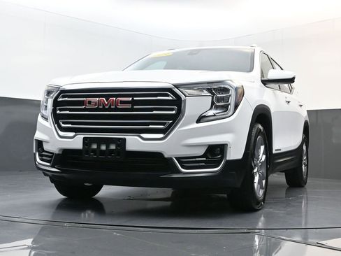 Used 2023 GMC Terrain SLT image 27