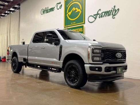 Used 2024 Ford F250 Lariat w/ Lariat Ultimate Package AWD/4WD image 2