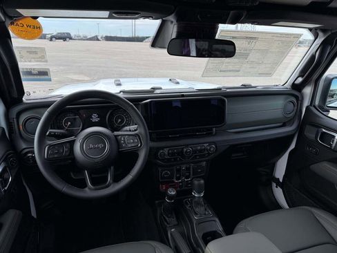 New 2026 Jeep Gladiator Mojave image 22