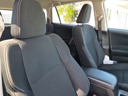 Used 2015 Toyota RAV4 XLE FWD image 18