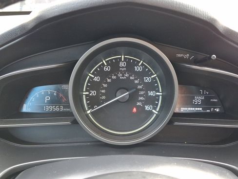 Used 2018 MAZDA MAZDA3 Touring image 21