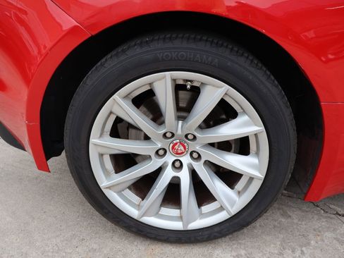 Used 2017 Jaguar F-TYPE Coupe image 9