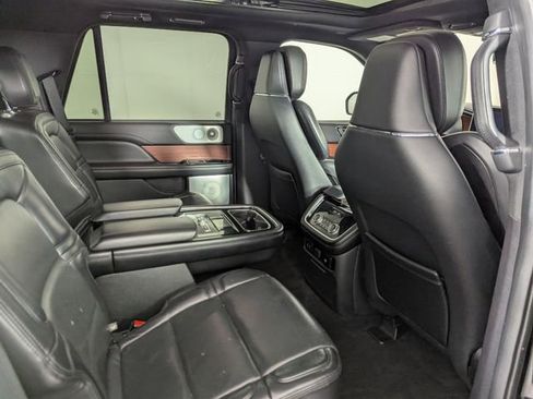 Used 2020 Lincoln Navigator Reserve AWD/4WD image 21