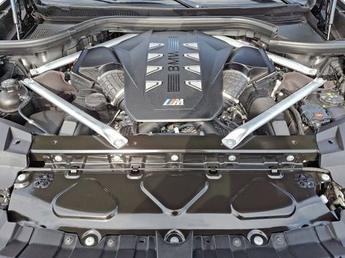 Used 2025 BMW X7 M60i image 29