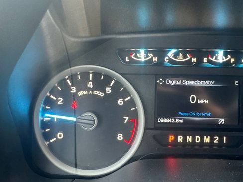 Used 2019 Ford F150 XLT w/ Equipment Group 302A Luxury RWD image 11