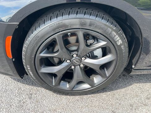 Used 2023 Chrysler 300 S w/ Comfort Group RWD image 9