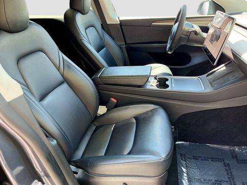 Used 2023 Tesla Model Y Performance AWD/4WD image 29