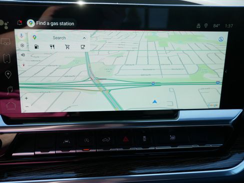 New 2026 GMC Sierra 1500 SLE w/ Preferred Package image 7