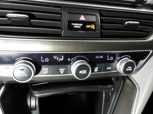 Used 2018 Honda Accord LX image 16