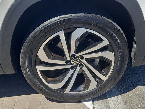 Certified 2023 Volkswagen Atlas SEL AWD/4WD image 33