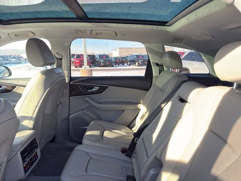 Used 2021 Audi Q7 3.0T Prestige w/ Prestige Package image 34