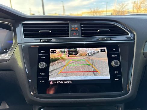 Certified 2024 Volkswagen Tiguan SE R-Line image 21