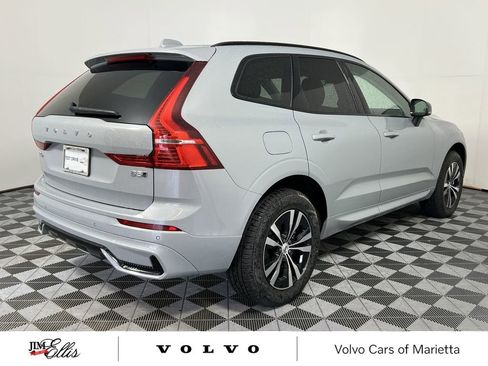 New 2025 Volvo XC60 B5 Core w/ Climate Package image 8