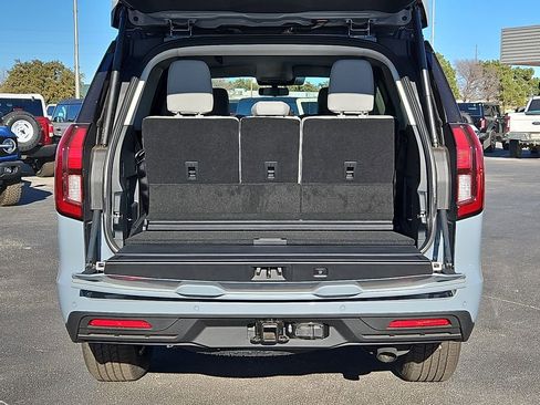 New 2026 Ford Expedition Active image 18