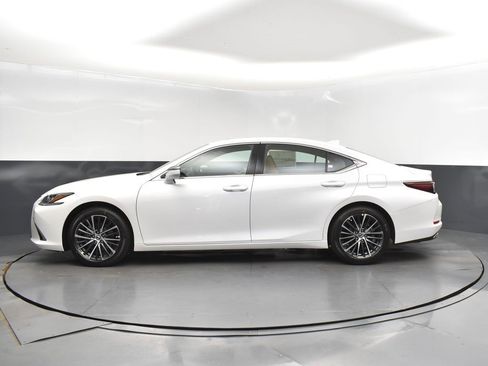 New 2025 Lexus ES 350 w/ Premium Package image 4