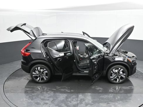 Used 2025 Volvo XC40 B5 Ultra w/ Climate Package AWD/4WD image 54