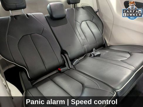 Used 2022 Chrysler Pacifica Limited image 33
