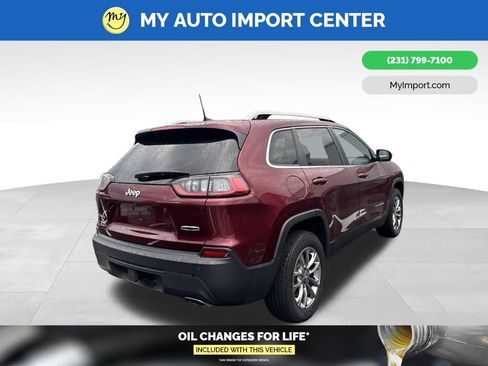 Used 2019 Jeep Cherokee Latitude Plus w/ Cold Weather Group AWD/4WD image 5