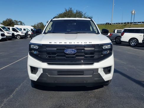 Certified 2025 Ford Expedition Active image 2
