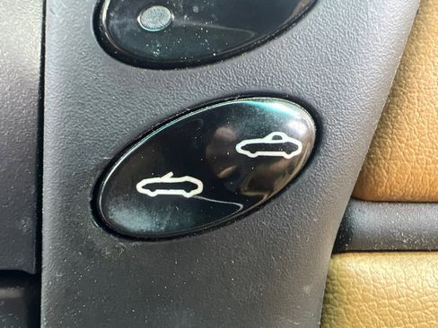 Used 2000 Porsche Boxster image 9