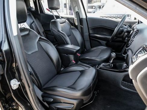 Used 2019 Jeep Compass Altitude image 40