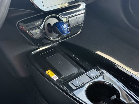 Used 2019 Toyota Prius Limited FWD image 28