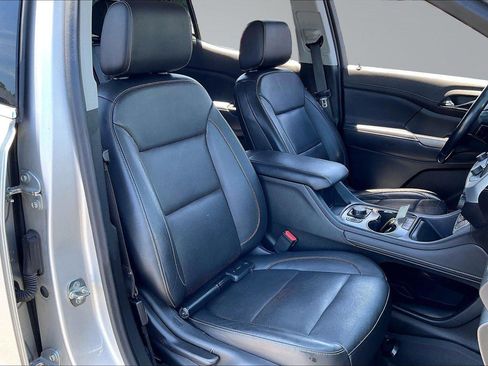 Used 2020 GMC Acadia SLT FWD image 9