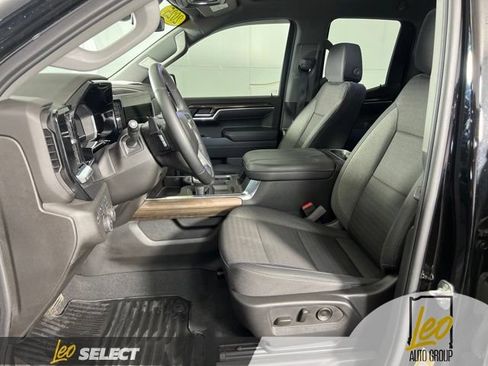 Used 2025 Chevrolet Silverado 1500 LT w/ Z71 Off-Road Package AWD/4WD image 5