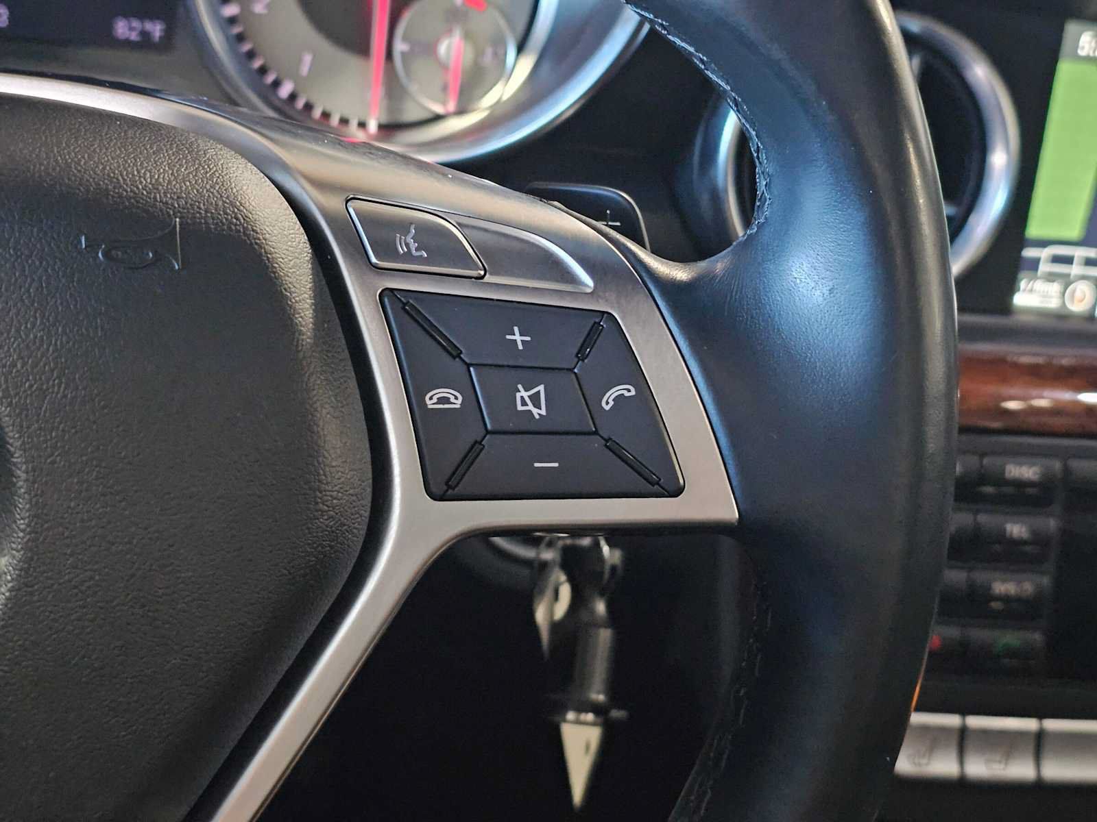 Used 2012 Mercedes-Benz SLK 350 image 20