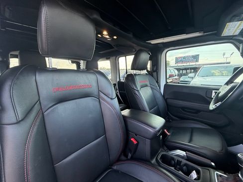 Used 2020 Jeep Wrangler Unlimited Rubicon AWD/4WD image 25
