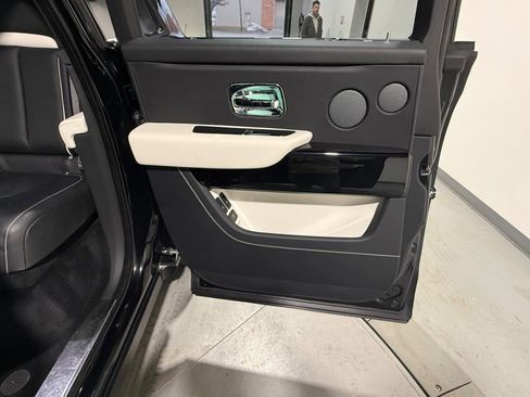 Used 2023 Rolls-Royce Cullinan image 52