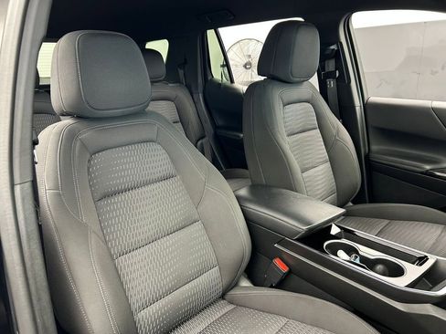 Used 2025 Chevrolet Equinox LT w/ Safety and Technology Package FWD image 47