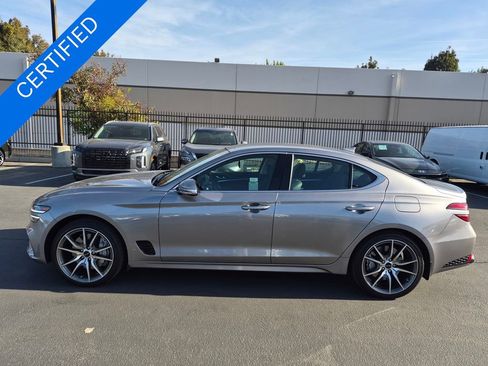 Used 2026 Genesis G70 2.5T RWD image 7