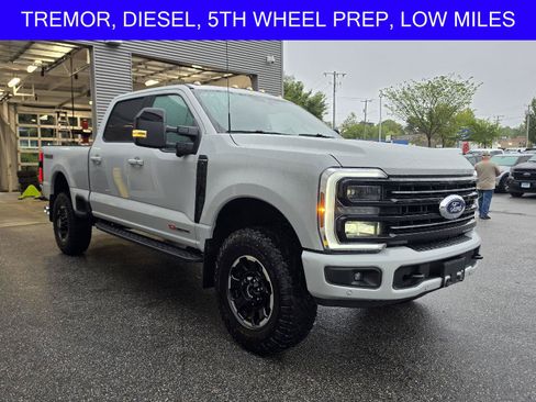 Used 2026 Ford F350 Platinum w/ Tremor Off-Road Package AWD/4WD image 1