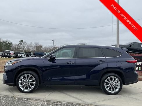Used 2020 Toyota Highlander Limited image 4